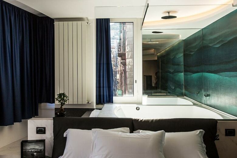 Hostal The Boutique Napoli Suite