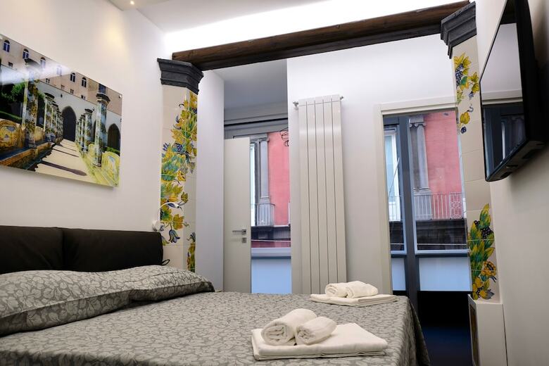 Hostal The Boutique Napoli Suite