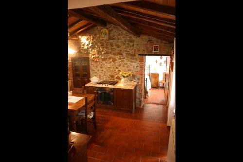 Rigomagno Villa Sleeps 6 Pool Wifi