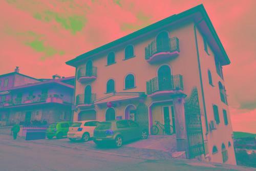 B&B Scer�