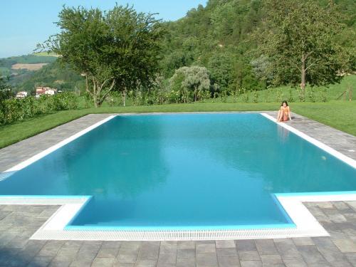 Marradi Apartment Sleeps 4 Pool Wifi