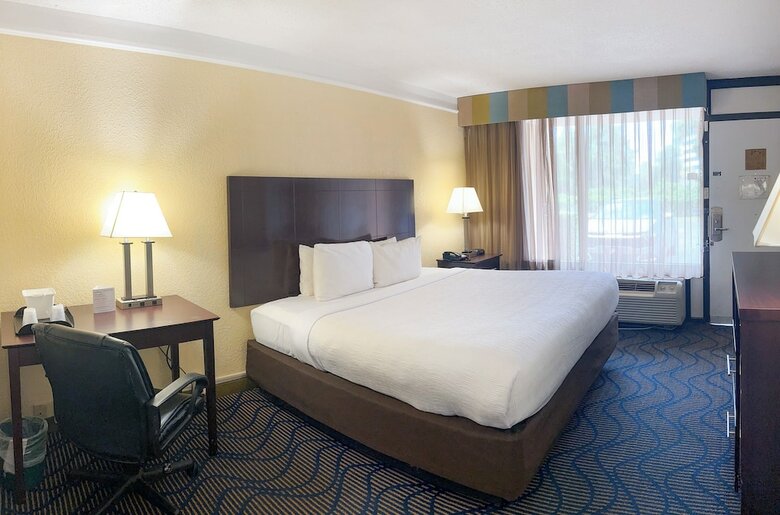 Hotel Monreale Express & Studios Idrive District