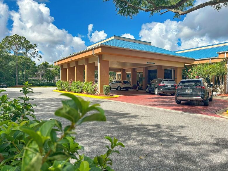 Hotel Monreale Express & Studios Idrive District