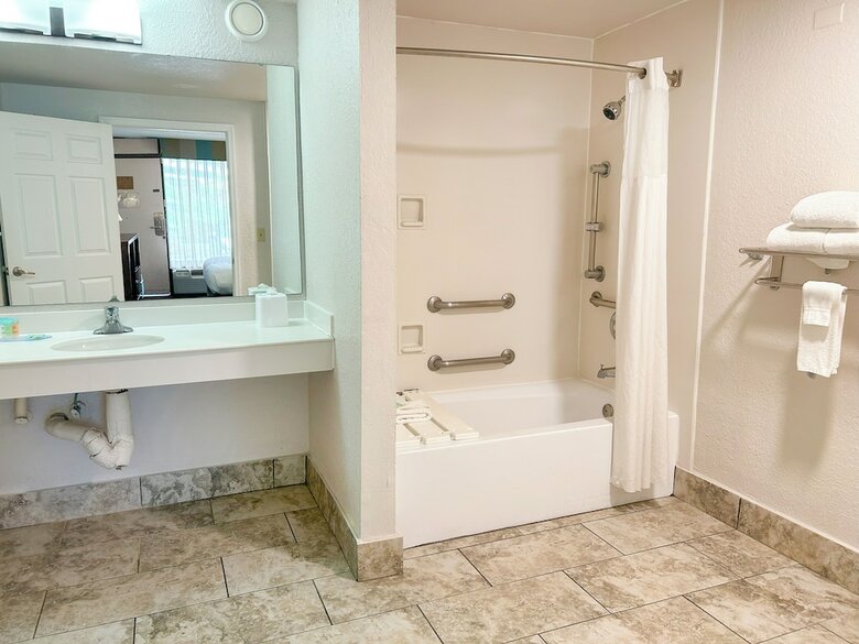 Hotel Monreale Express & Studios Idrive District