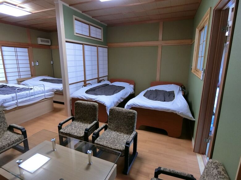 Hostal Shirahama Meiji Villa