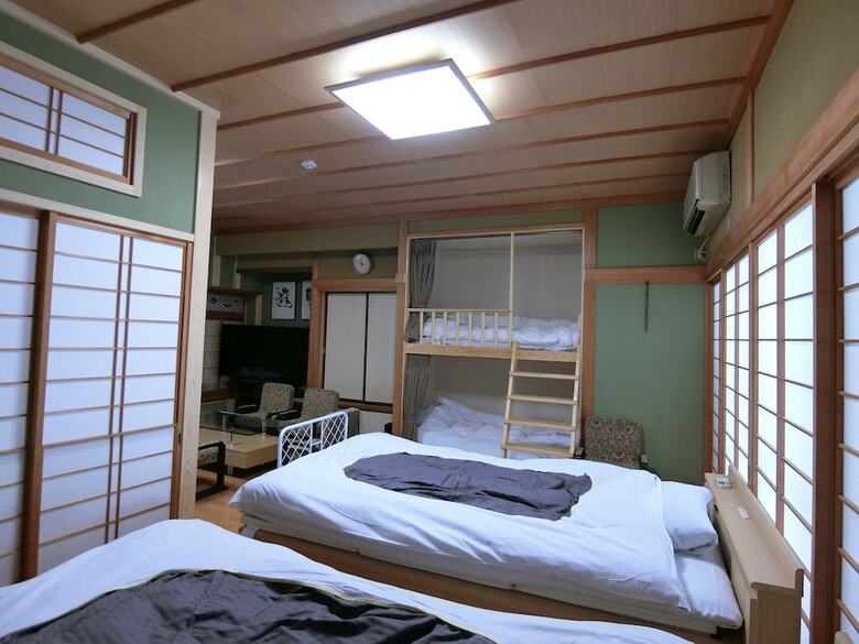 Hostal Shirahama Meiji Villa