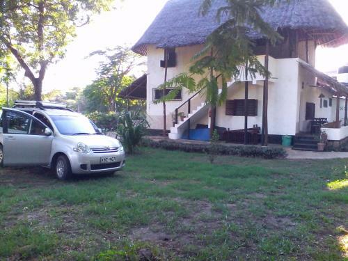 Hostal Diani Banda Cottages