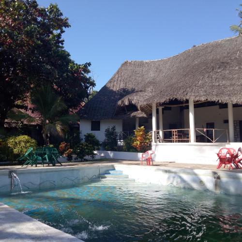 Hotel Travellers Inn Resort Malindi