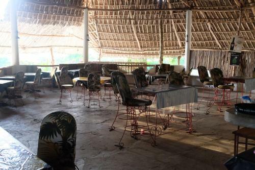 Hotel Travellers Inn Resort Malindi