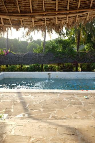 Hotel Travellers Inn Resort Malindi