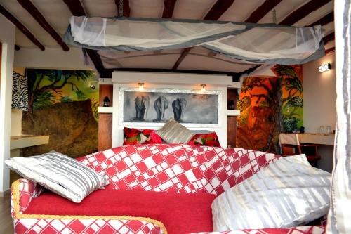 Shimba Hills Green Safari Lodge