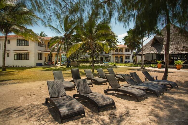 Hotel Bahari Dhow Beach Villas