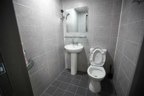 Hostal Twins Guesthouse