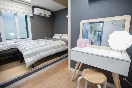Hostal Twins Guesthouse