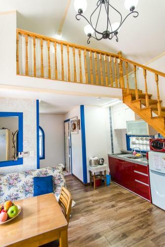 Sunny House