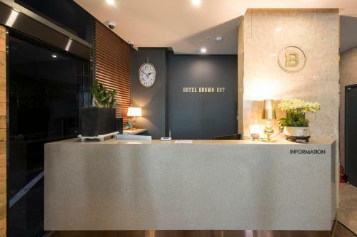 Brown-dot Hotel Guseo