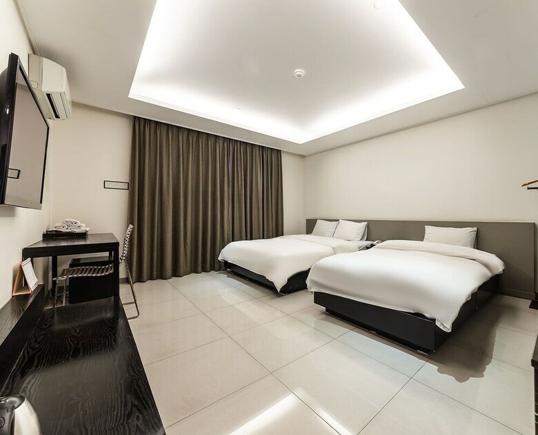 G Tourist Hotel Wolmido