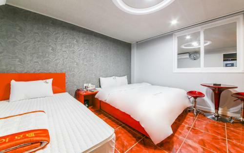 Changwon Sky Motel