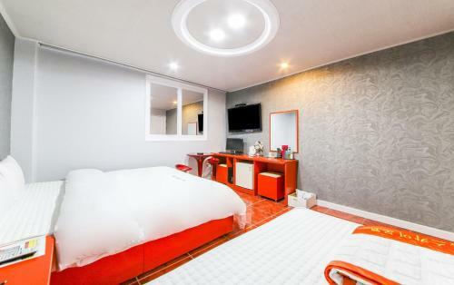Changwon Sky Motel