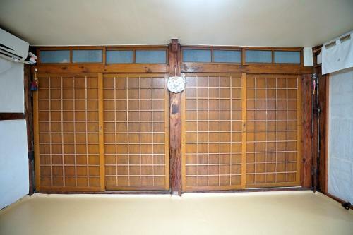 Hostal Former Guamseowon Hanok Guesthouse