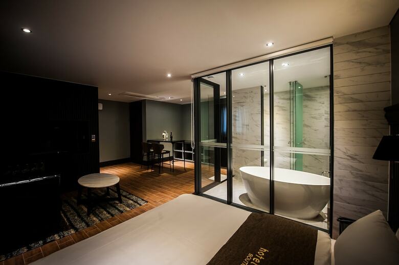 Hotel Amare