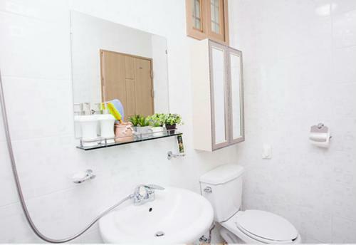 Casa Linda Guesthouse