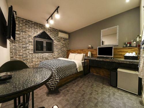 Bupyeong Fox Avenue Hotel