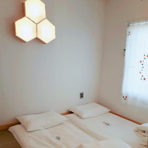 Hostal Love At First Sight