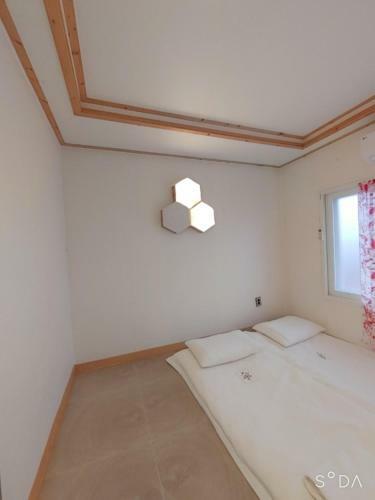 Hostal Love At First Sight