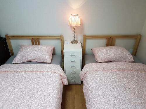 Bed & Breakfast Roommate In Ehwa