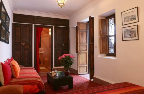 Hostal Riad Al Anouwar