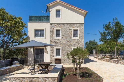 Lovor Villa