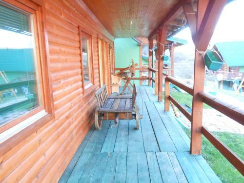 Hostal Rafting Camp Green Tara