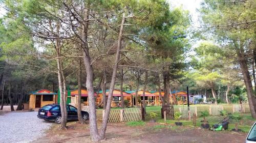 Saranda Beach Bungalow