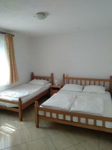 Hostal Apartments And Rooms Mila