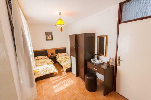 Hostal Rooms Molabeciri
