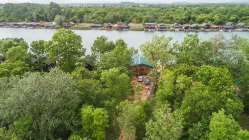 Lodge Enjoy River House
