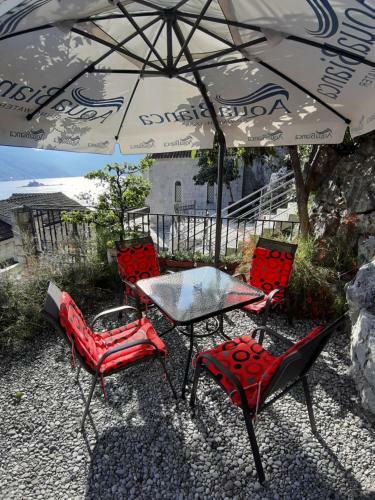 Hostal Bellavistazmukic Guesthouse