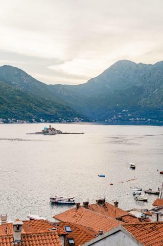 Perast Venetian Jewel