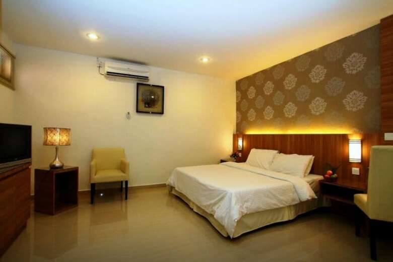Hotel Rompin Beach Resorts