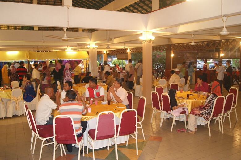 Hotel Rompin Beach Resorts