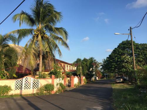 Hostal Tinko Guesthouse