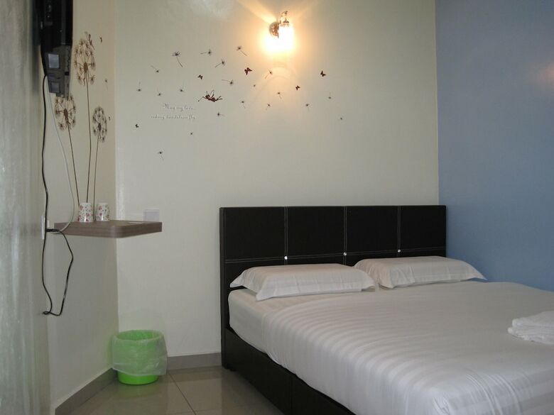 Posada Max Inn Hotel