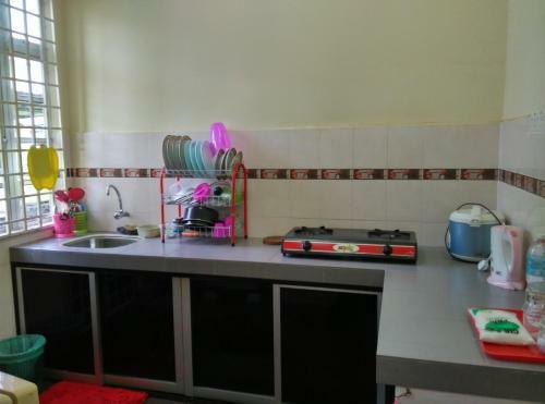 Selesa Holiday Home