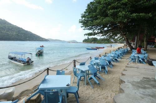 The Barat Perhentian