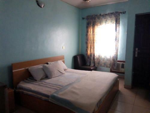 Adebayowa Hotel