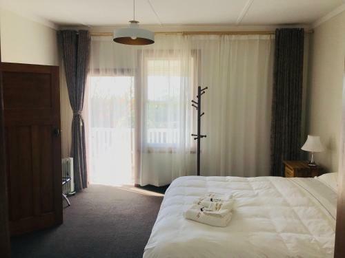 Te Puia Hot Springs Hotel
