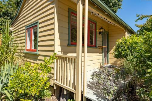 Bed & Breakfast Shy Cottage And Studio