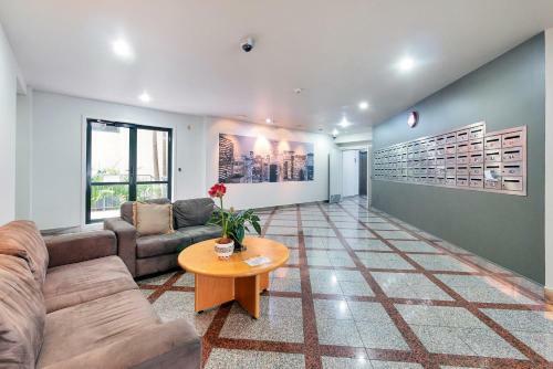 Designer Styled City Apartment With Carpark