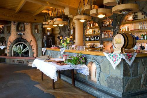 Hotel Skalny Dworek